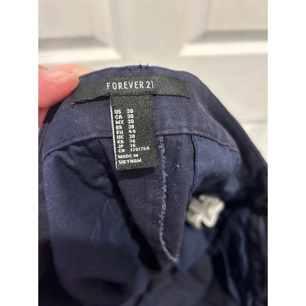 Forever 21‎ Womens Navy Blue Cotton Chino Shorts Size 30 Mid Rise Casual Summer